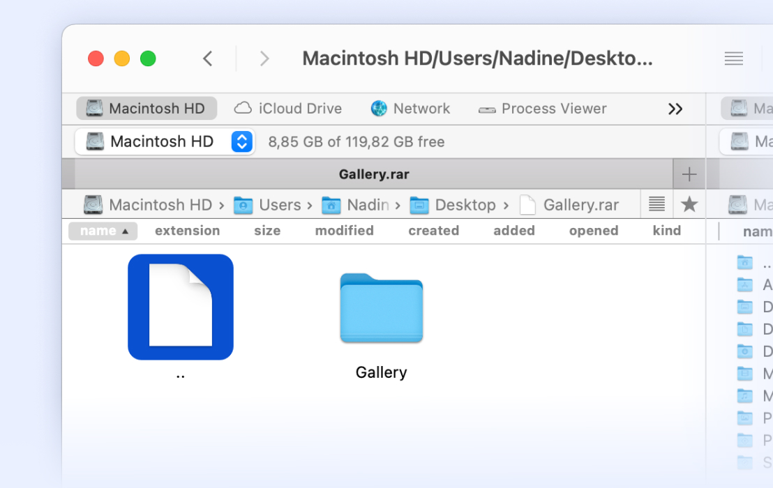 The RAR file is selected in the left panel of the Commander One
